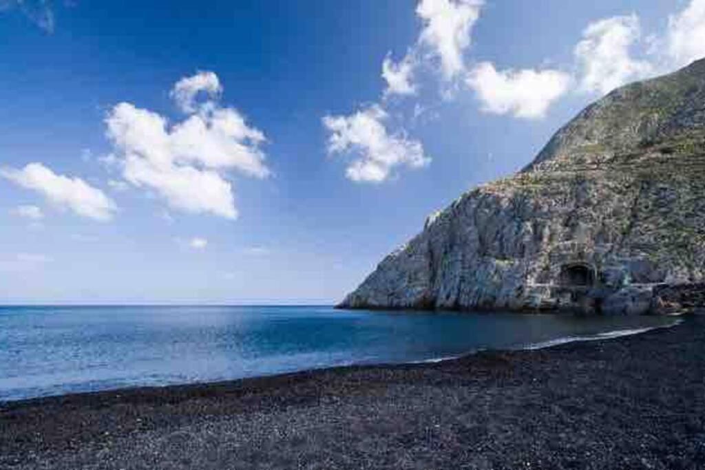 White Wave 1 , 3min Walk From