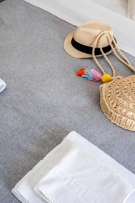 Apartment White Wave 1 , 3min Walk From Kamari (Santorini)